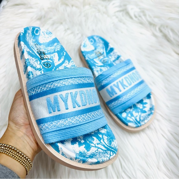 Blue knit graphic sandal - Picture 4 of 6